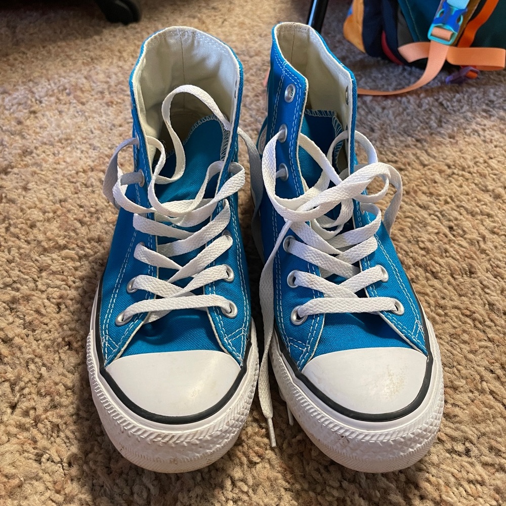 Chuck Converse! Pretty blue!